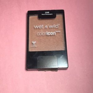 Wet n wild blush
